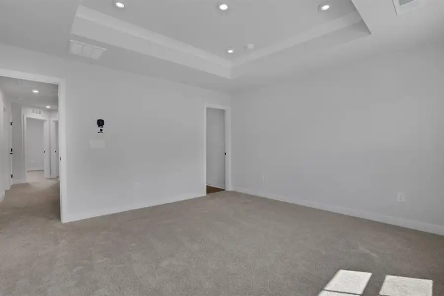 Spacious, unfurnished interior of a new home in Laurel Fields, Gainesville (Image 24).