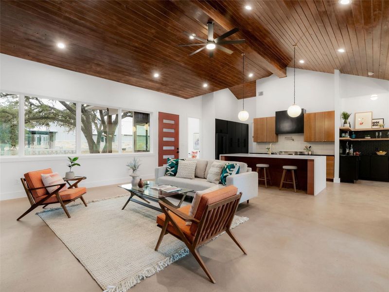 Enjoy modern conveniences of high ceilings + open floorplan.