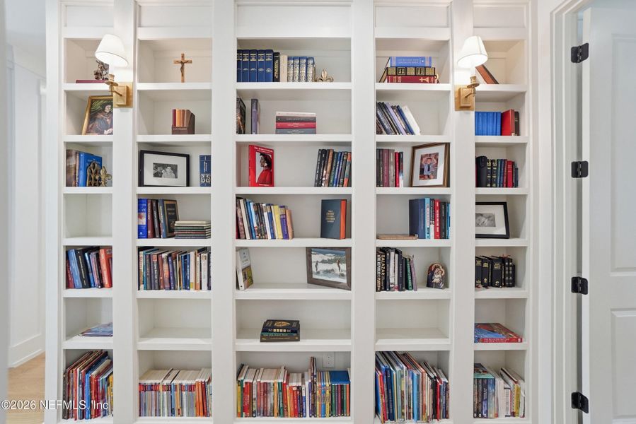 Furnished interior view inside a new home in , Ponte Vedra Beach (Image 6).