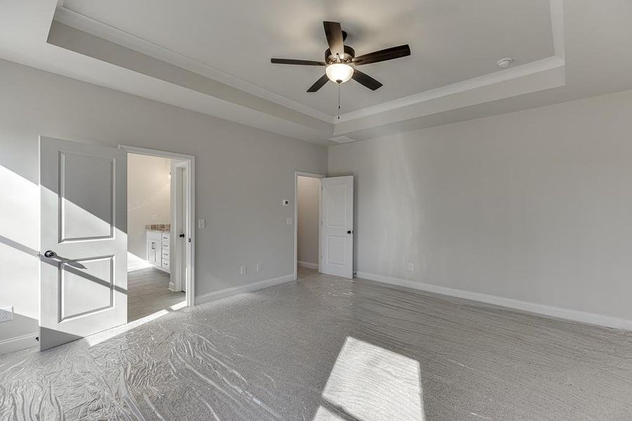 Spacious, unfurnished interior of a new home in , Jefferson (Image 26).
