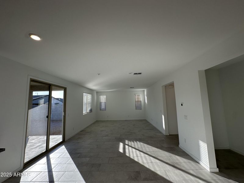 Dinning & Greatroom Dinning & Greatroom