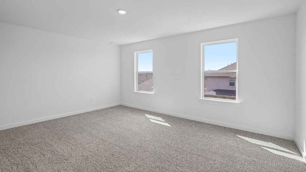 Spacious, unfurnished interior of a new home in Rosenbusch Ranch, Leander (Image 50).