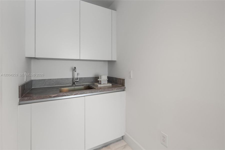 Image 80 of a home in .