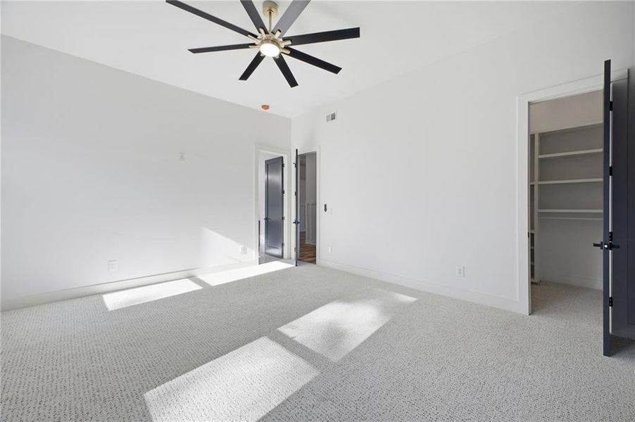 Spacious, unfurnished interior of a new home in , Flowery Branch (Image 27).