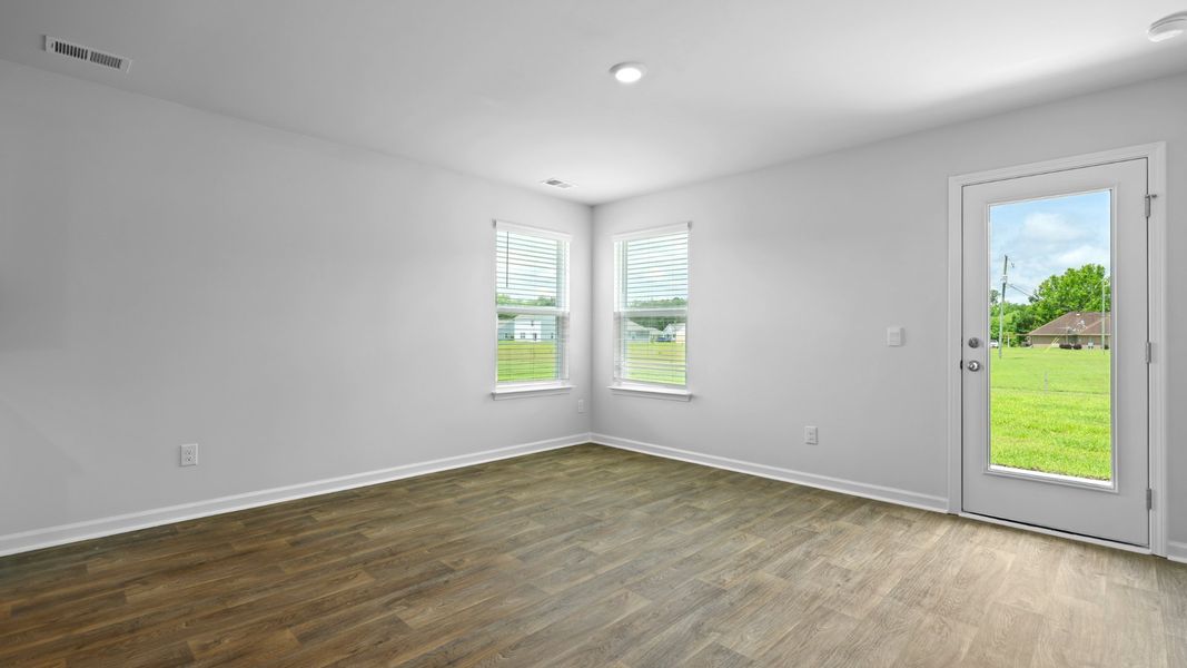 Spacious, unfurnished interior of a new home in Evergreen, Holly Hill (Image 14).