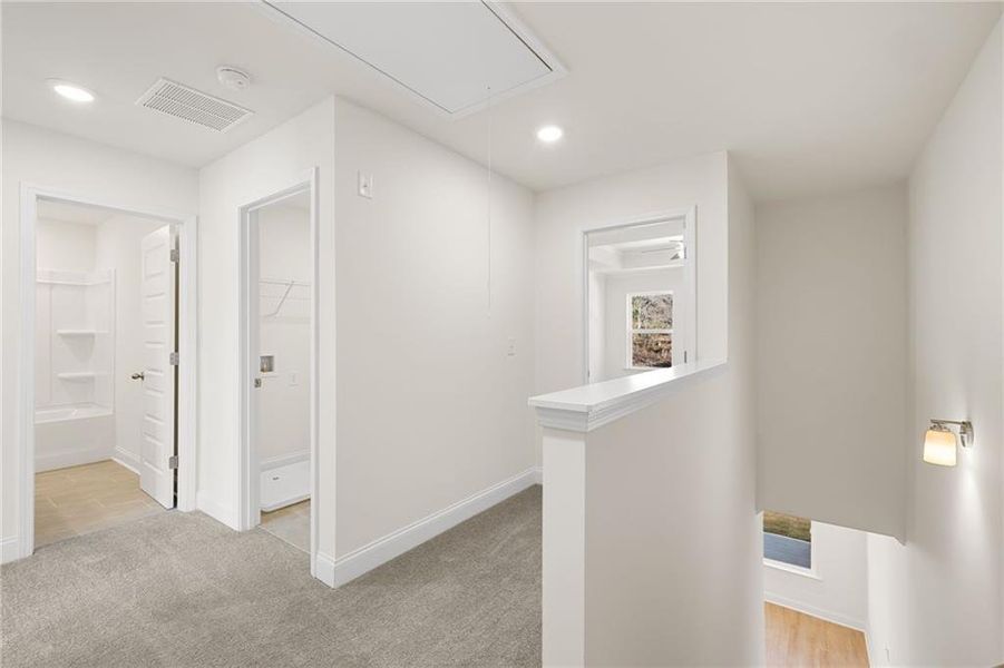 Spacious, unfurnished interior of a new home in Mulberry Summit, Flowery Branch (Image 17).