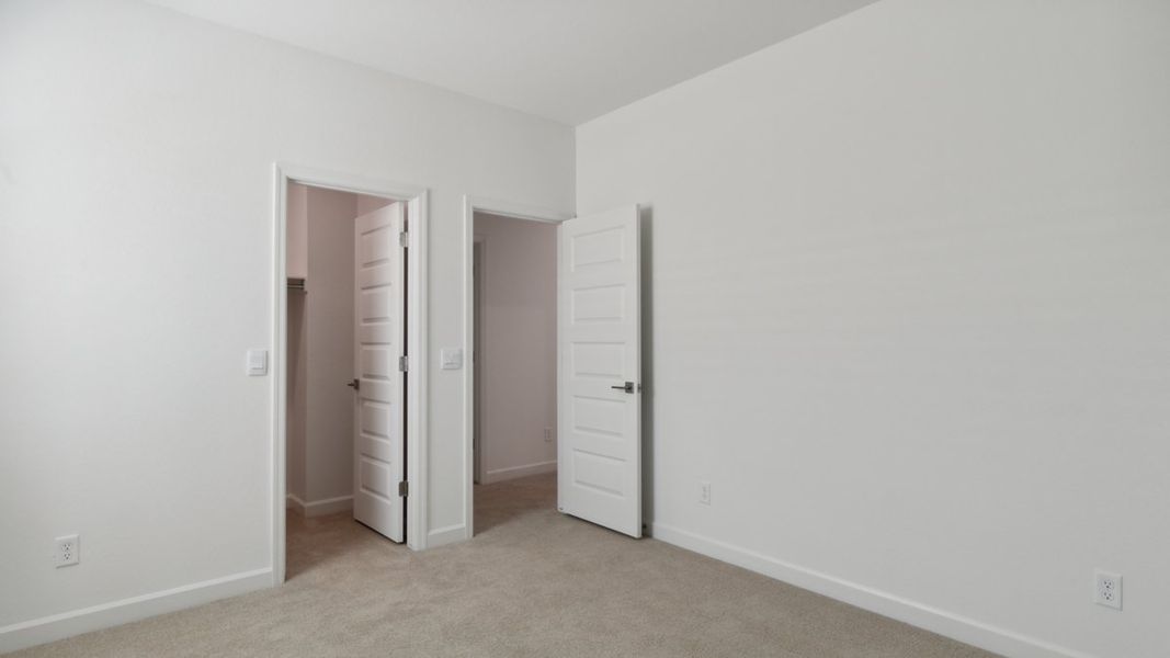Spacious, unfurnished interior of a new home in The Ridge at Stone Butte, Phoenix (Image 39). Spacious, unfurnished interior of a new home in The Ridge at Stone Butte, Phoenix (Image 39).