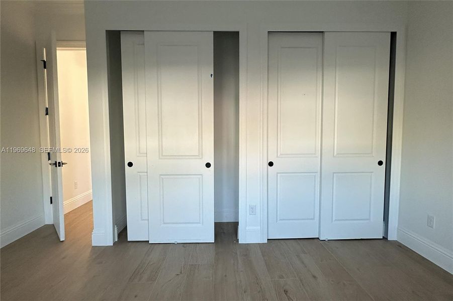 Spacious, unfurnished interior of a new home in , Vero Beach (Image 10).