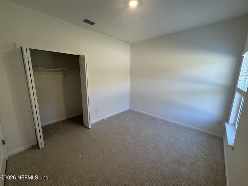Spacious, unfurnished interior of a new home in Hyland Trail, Green Cove Springs (Image 28).