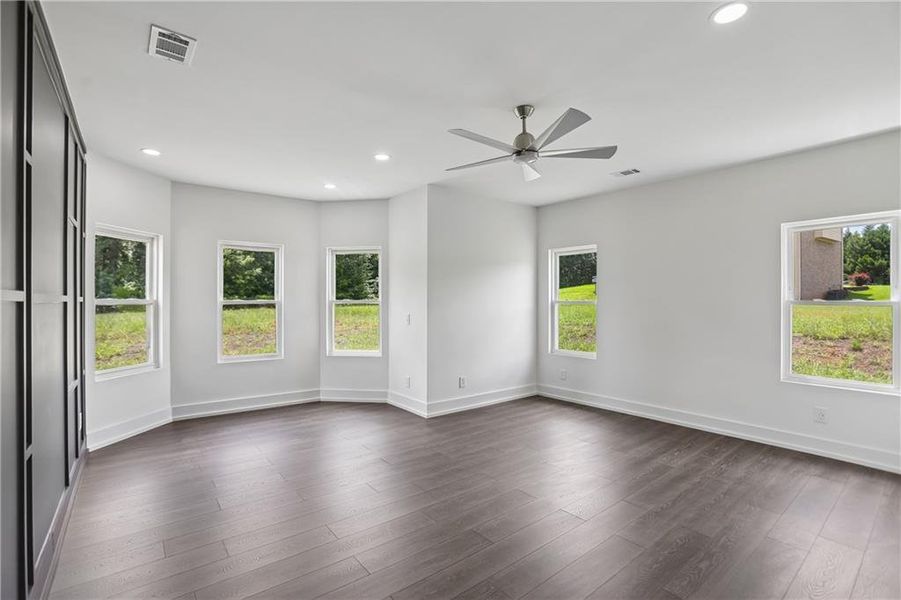 Spacious, unfurnished interior of a new home in , Covington (Image 35).
