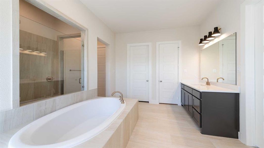 Furnished interior view inside a new home in Myrtle Creek 60', Waxahachie (Image 10).