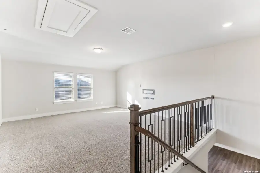 Spacious, unfurnished interior of a new home in Autry Pond, San Antonio (Image 24).