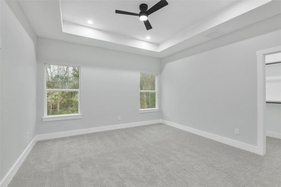 Spacious, unfurnished interior of a new home in , Willis (Image 29).
