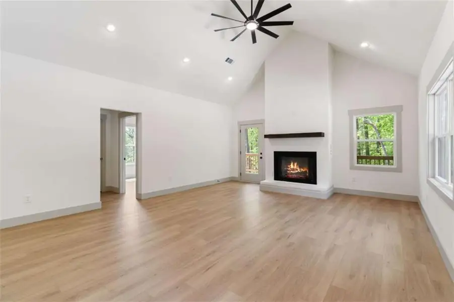 Spacious, unfurnished interior of a new home in , Ellijay (Image 36).