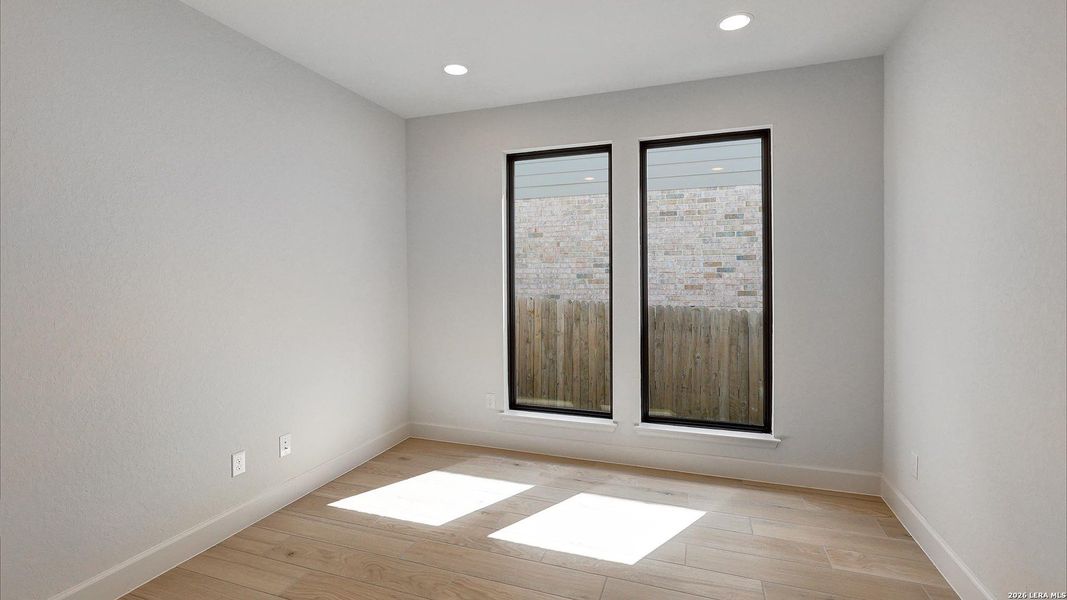 Spacious, unfurnished interior of a new home in Ladera, San Antonio (Image 23).