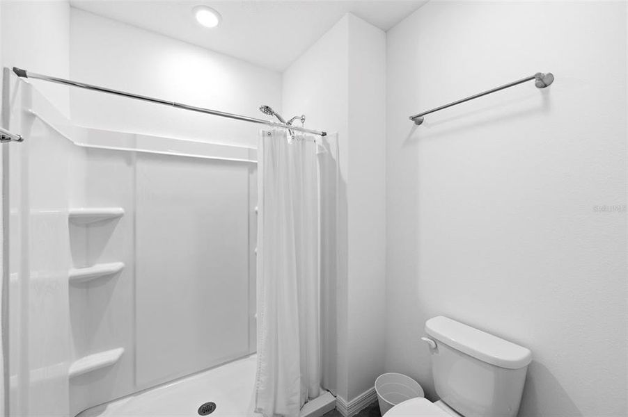 Furnished interior view inside a new home in , Apollo Beach (Image 37).