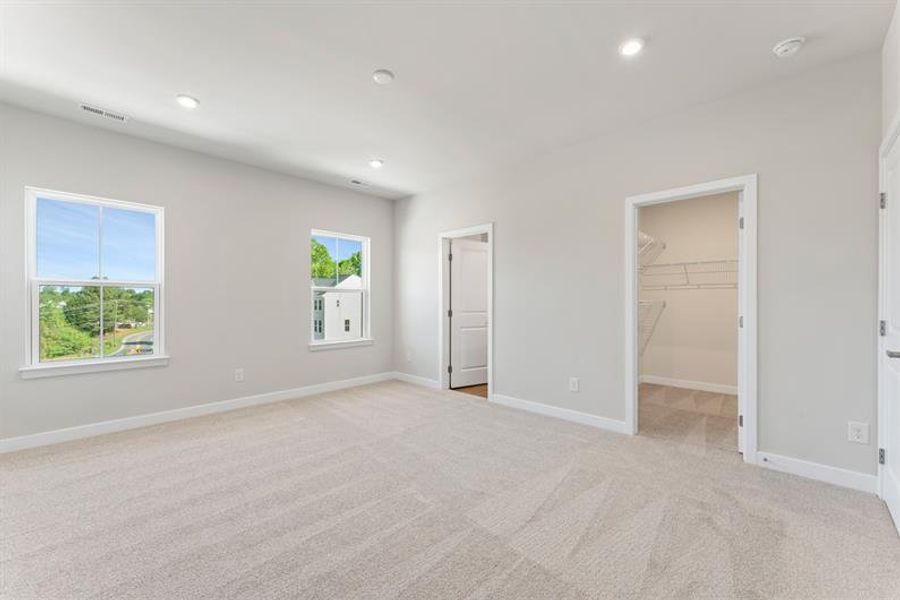 Spacious, unfurnished interior of a new home in Stowe Branch Townhomes, Charlotte (Image 12).