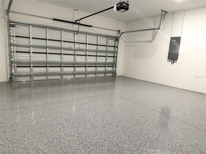 Spacious, unfurnished interior of a new home in , North Port (Image 12).