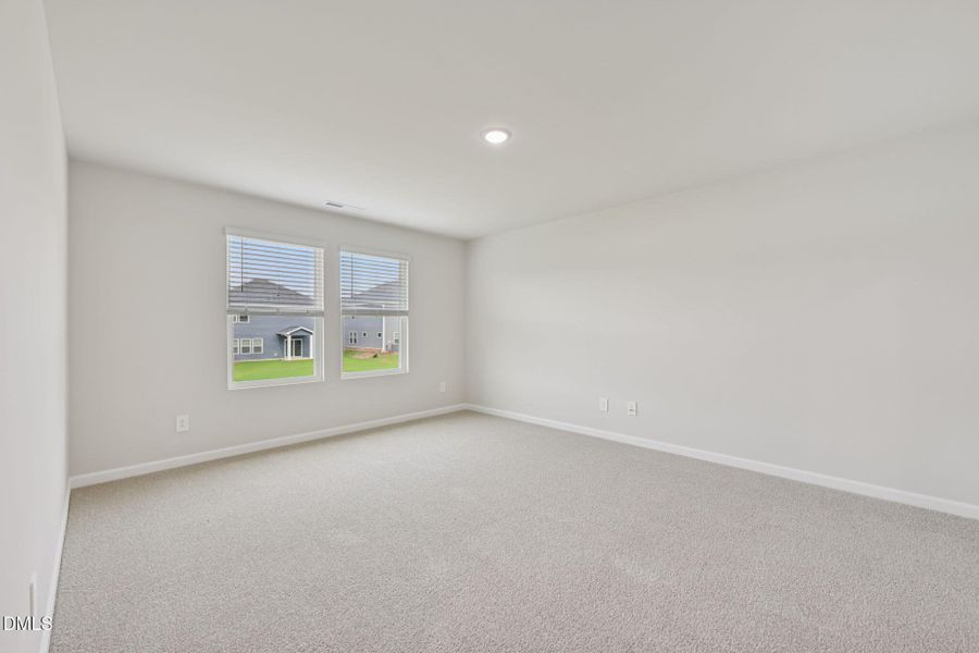 22-web-or-mls-Raleigh - Oak Manor - 744