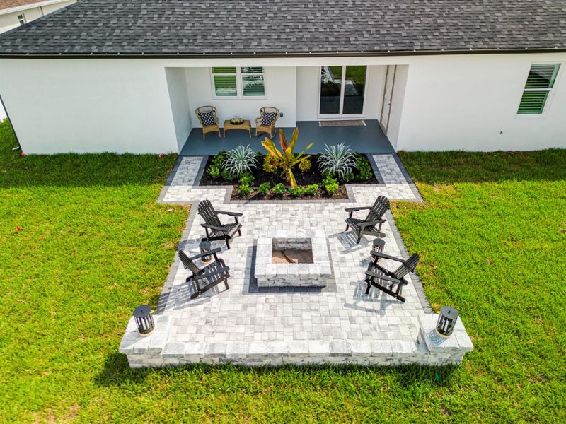 Furnished interior view inside a new home in , Port St. Lucie (Image 14).