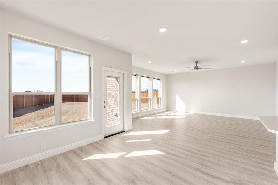 Spacious, unfurnished interior of a new home in El Dorado, Granbury (Image 37).