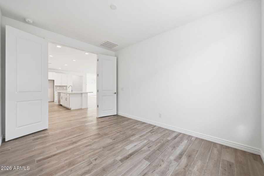 PHX_Miravida_lot 1045_Crimson_14769_Flex