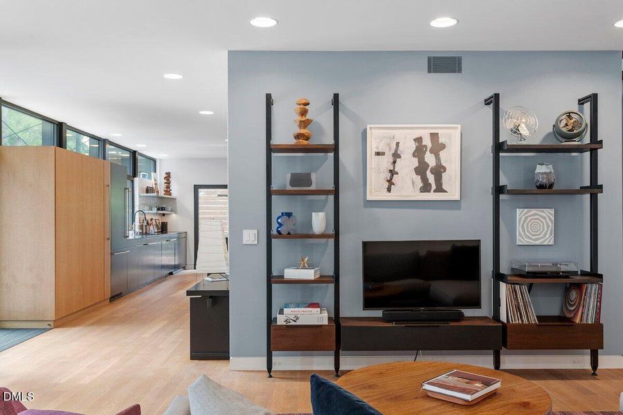 926 Tower St 2338155_27 926 Tower St 2338155_27