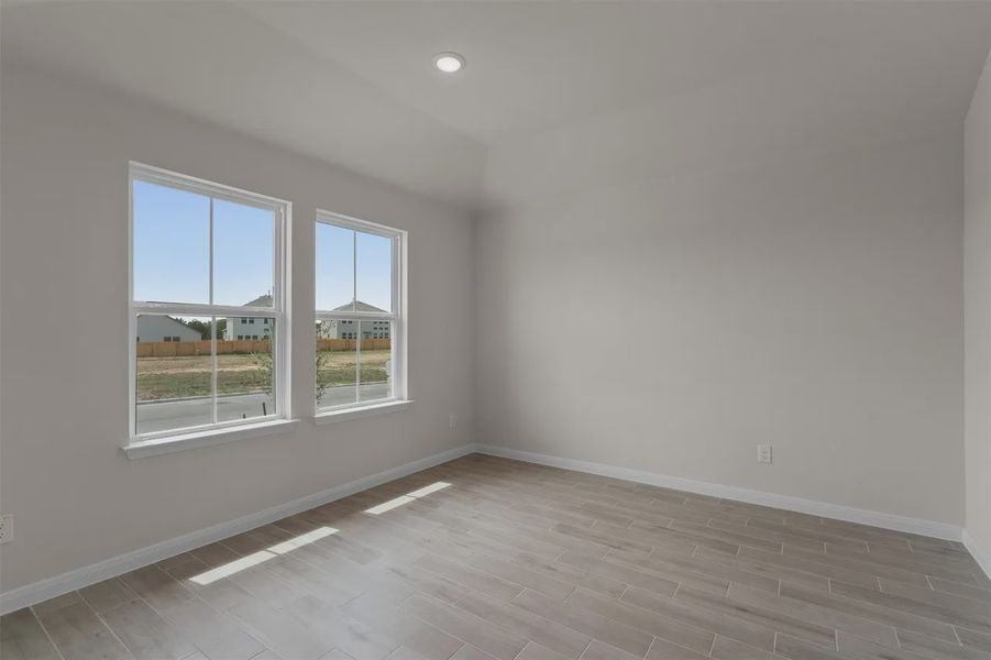 Spacious, unfurnished interior of a new home in Levy Crossing, Killeen (Image 21).