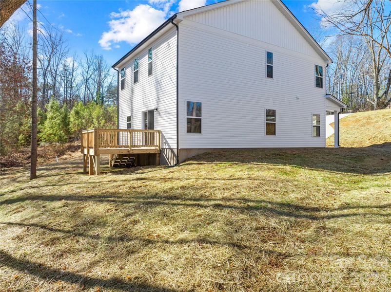 Exterior details and patio area of a home in , Kings Mountain (Image 28).