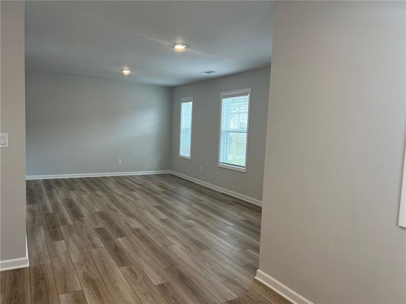 Spacious, unfurnished interior of a new home in Crofton Place Enclave, Snellville (Image 25).