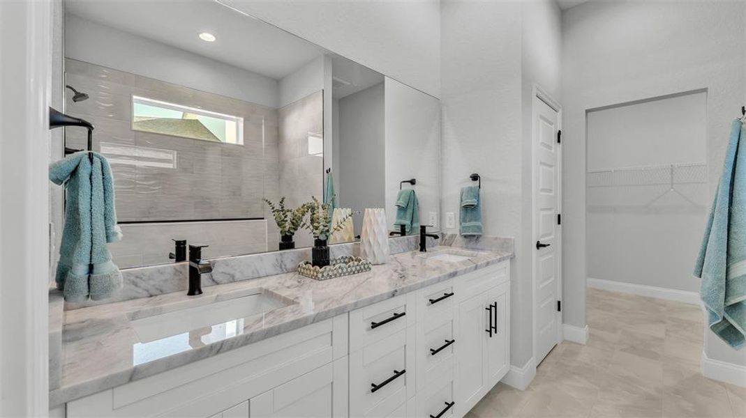 Furnished interior view inside a new home in , Lakeland (Image 28).