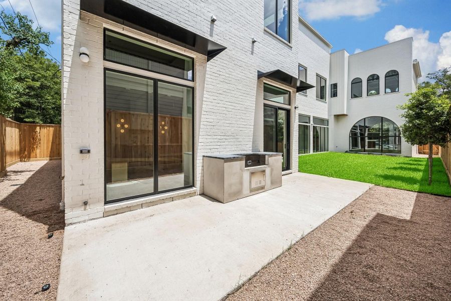 Exterior details and patio area of a home in , Houston (Image 12).