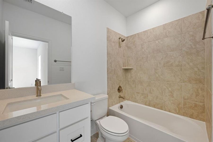 1908 Evergreen Terrace - Ready Now! 1908 Evergreen Terrace - Ready Now!