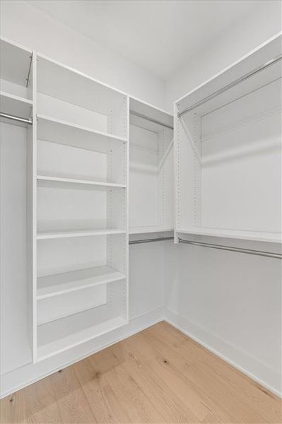 Spacious, unfurnished interior of a new home in Aster, Roswell (Image 27).