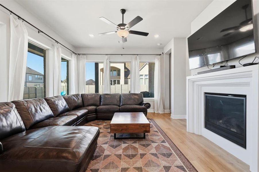 Furnished interior view inside a new home in , Northlake (Image 16).