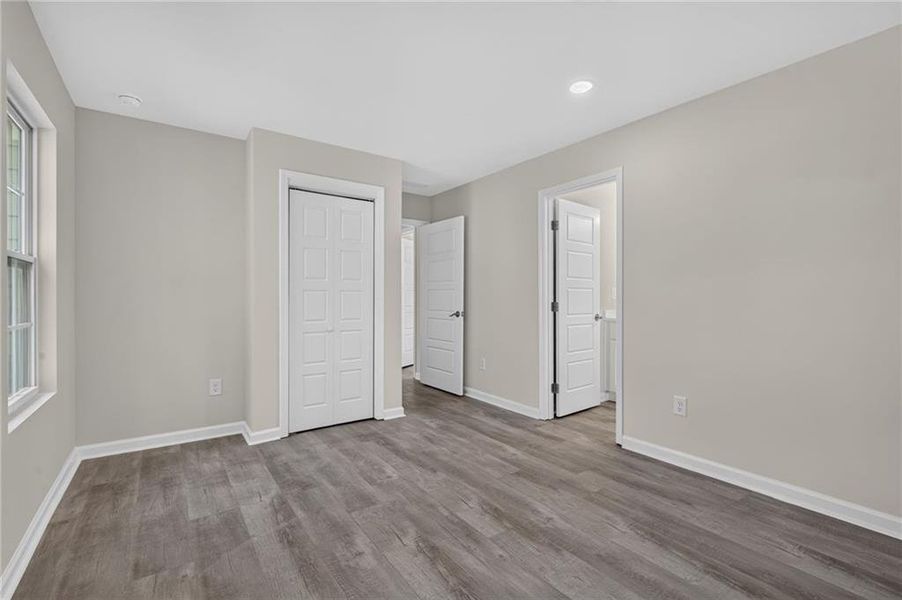Spacious, unfurnished interior of a new home in , Jonesboro (Image 23).