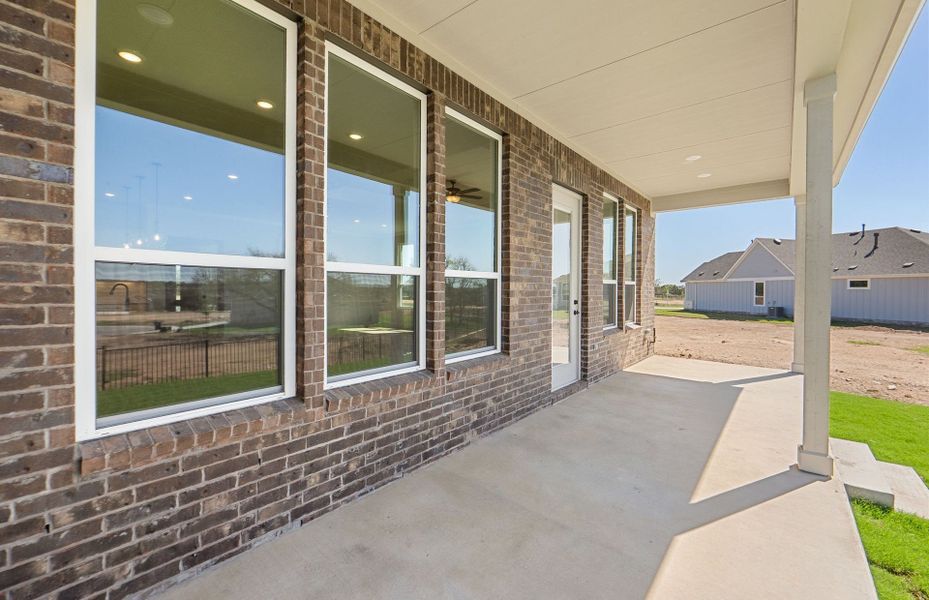 Exterior details and patio area of a home in Sun City Texas, Georgetown (Image 27).