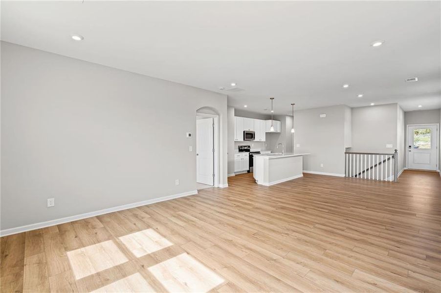 Spacious, unfurnished interior of a new home in Villas at Gold Creek, Dawsonville (Image 14).