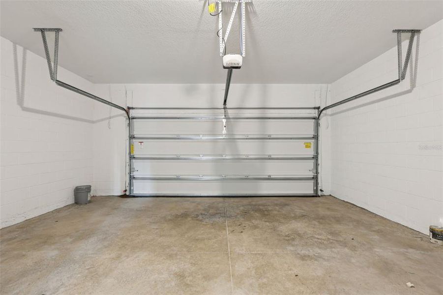 Spacious, unfurnished interior of a new home in The Meadow at Crossprairie Bungalows, St. Cloud (Image 27).