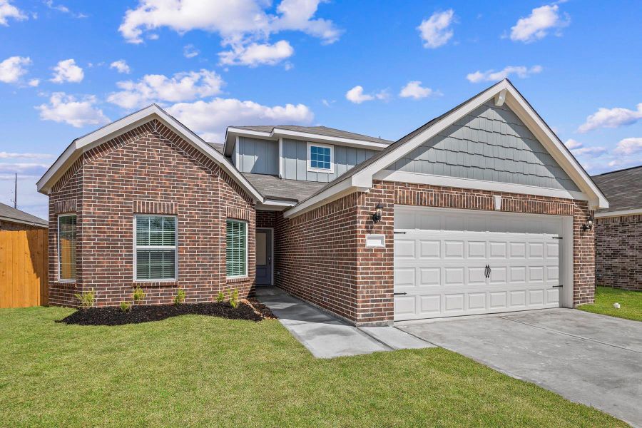 Front exterior of a new home in Freeman Ranch, Katy, TX, highlighting curb appeal (Image 1). Front exterior of a new home in Freeman Ranch, Katy, TX, highlighting curb appeal (Image 1).