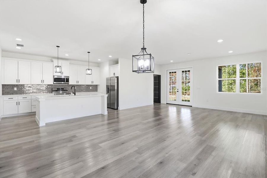 Spacious, unfurnished interior of a new home in , Ocala (Image 25).