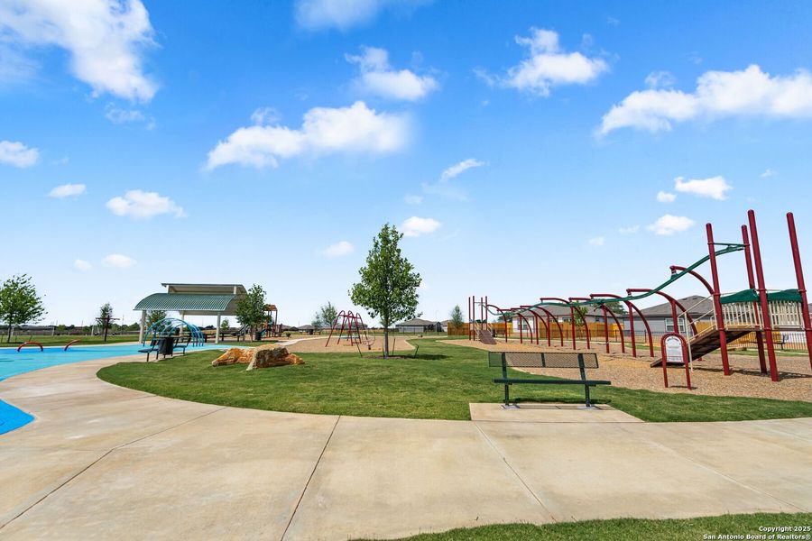 Community amenities in , Lytle (Image 22).
