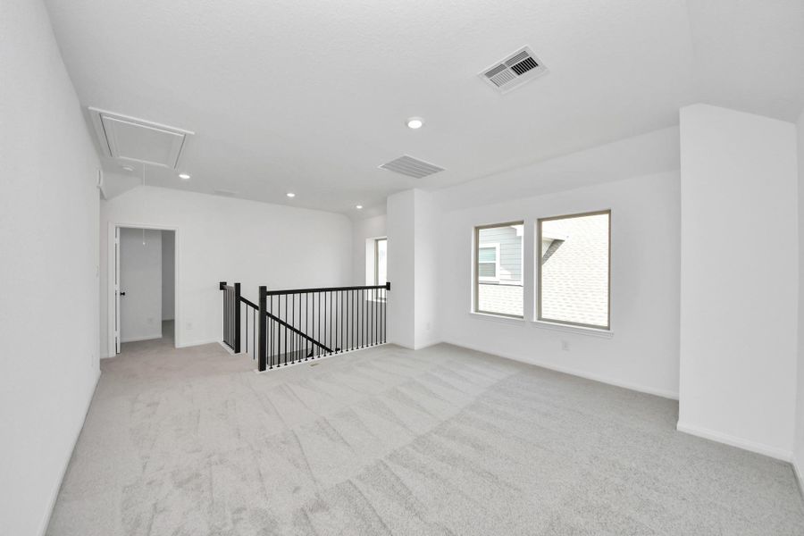 Spacious, unfurnished interior of a new home in 45' Traditional Homes at Elyson, Katy (Image 28).