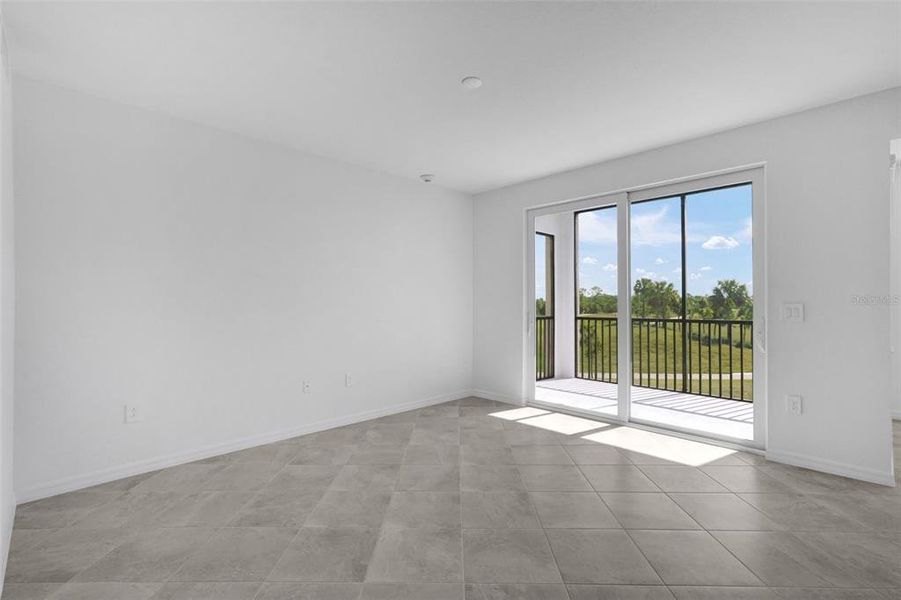 Spacious, unfurnished interior of a new home in Wellen Park Golf & Country Club, Venice (Image 25).