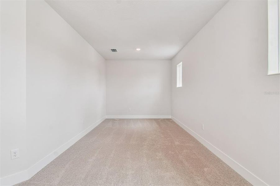 Spacious, unfurnished interior of a new home in North River Ranch – Garden Series, Parrish (Image 37).