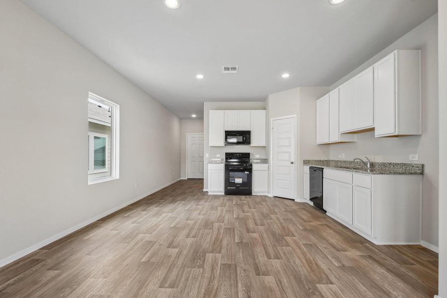 Image 34 of a home in Edgebrooke.