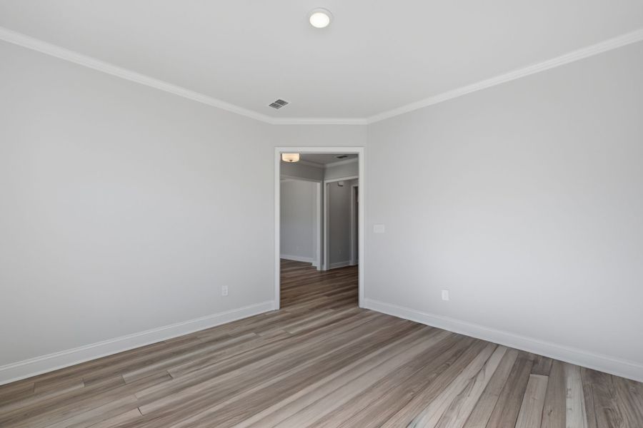 Spacious, unfurnished interior of a new home in Carriage Estates, Lexington (Image 19).