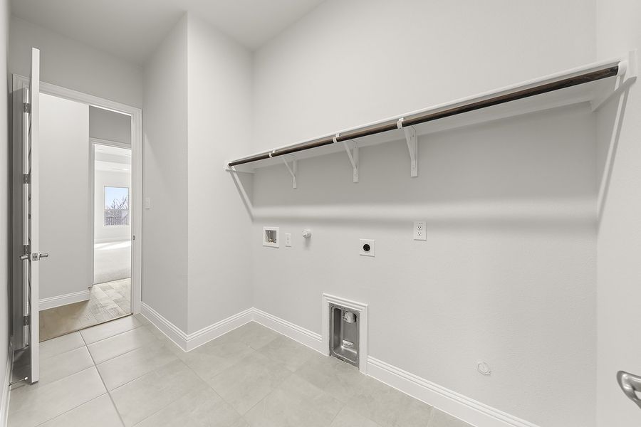 Representative unfurnished interior of a home built from the Sherman by Windsor Homes in Anna Town Square, Anna (Image 26).