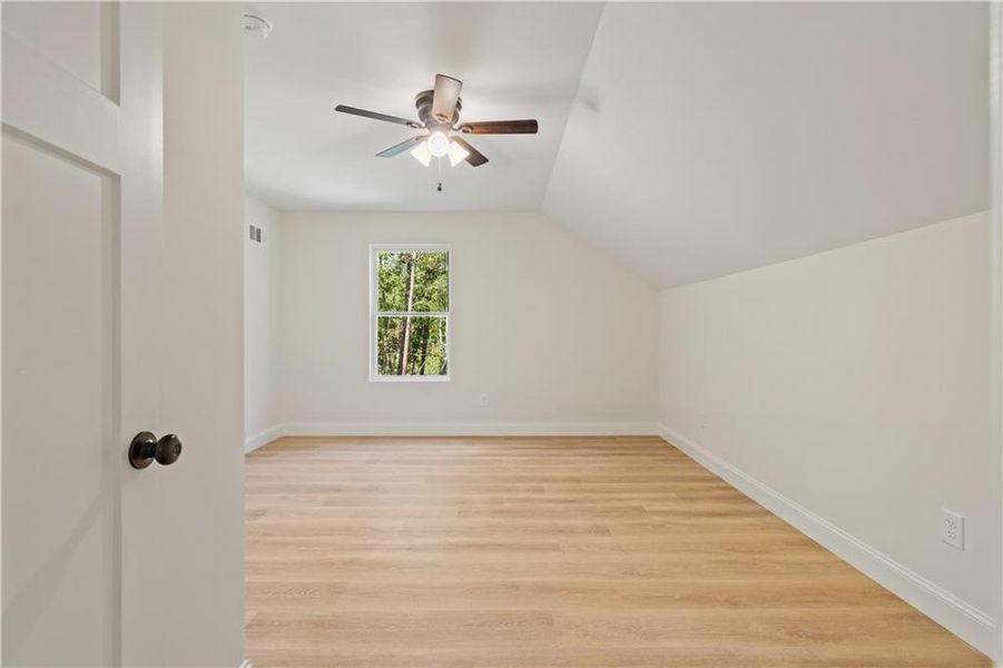 Spacious, unfurnished interior of a new home in , Dahlonega (Image 10).