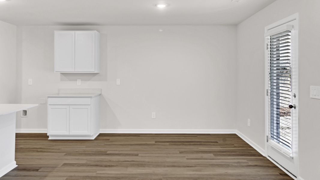 Spacious, unfurnished interior of a new home in Bailey Park, Fayetteville (Image 20).